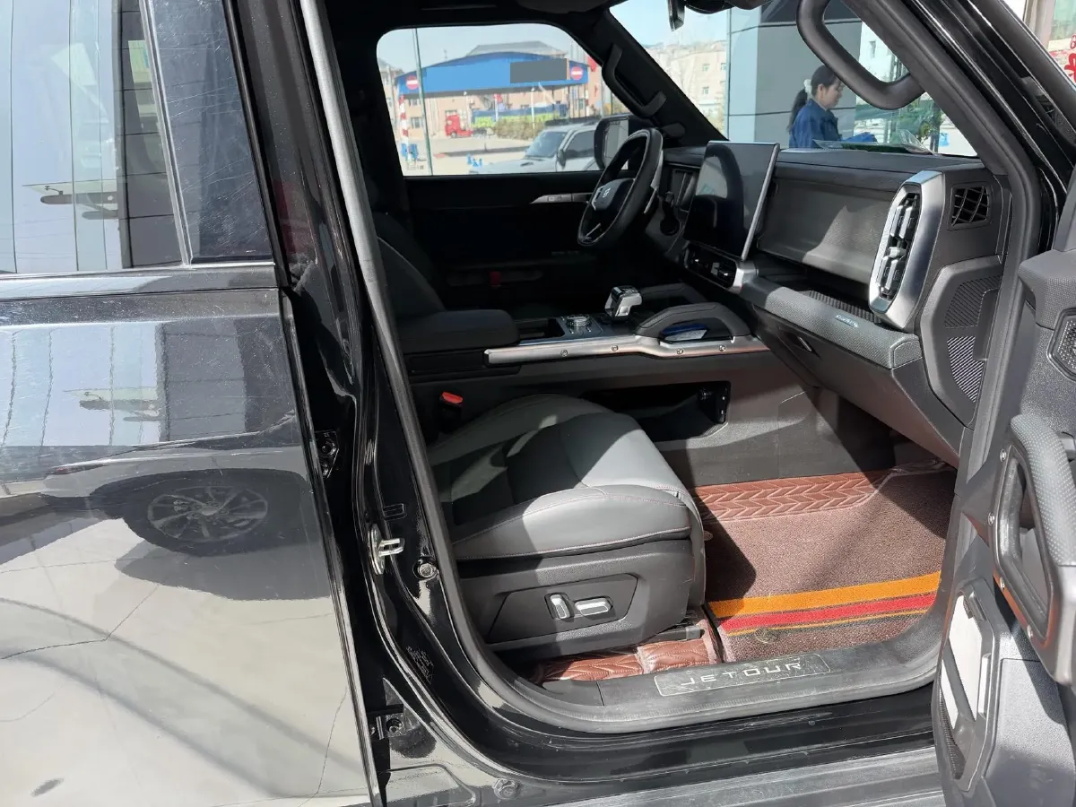 2025 Jetour Traveller 2.0T 254HP L4 8AT,autocango,china used car exporter,china ev exporter,chinese used car exporter,chinese used ev exporter