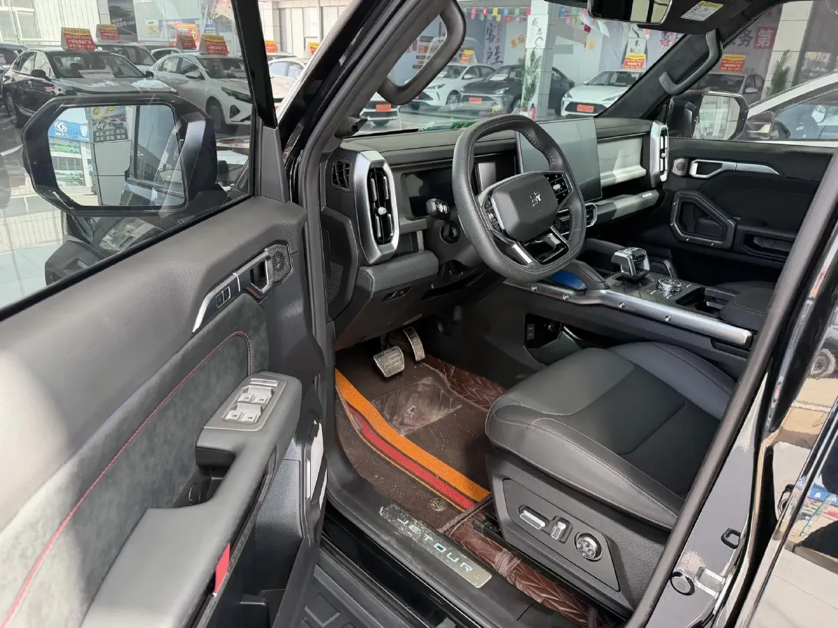 2025 Jetour Traveller 2.0T 254HP L4 8AT,autocango,china used car exporter,china ev exporter,chinese used car exporter,chinese used ev exporter