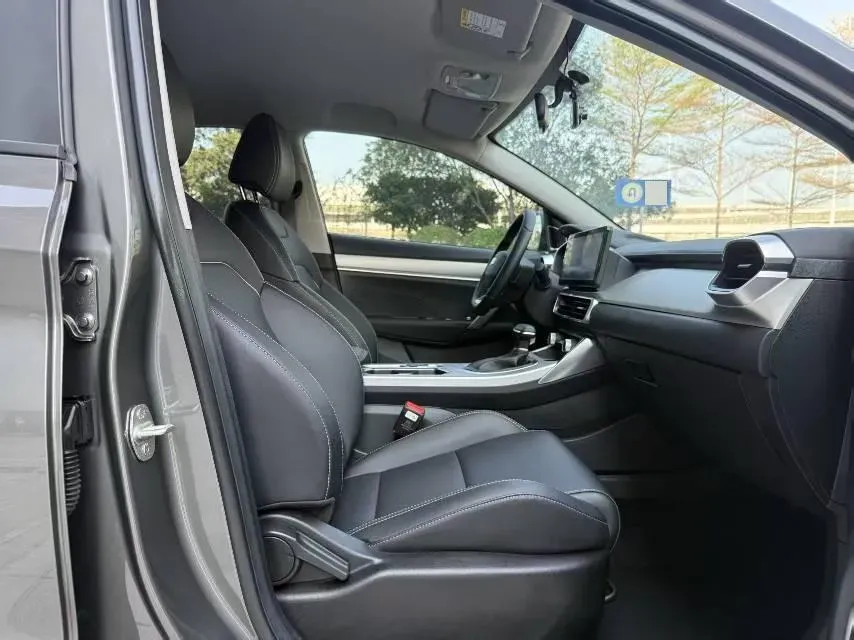 2025 Geely Coolray 1.5L 126HP L4 CVT,autocango,china used car exporter,china ev exporter,chinese used car exporter,chinese used ev exporter