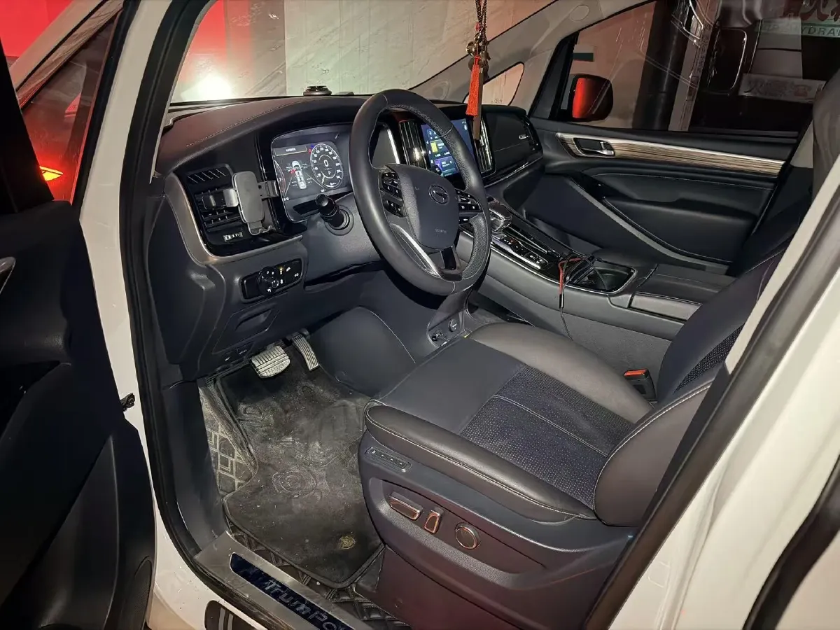 2021 GAC Trumpchi M8 2.0T 252HP L4 8AT,autocango,china used car exporter,china ev exporter,chinese used car exporter,chinese used ev exporter