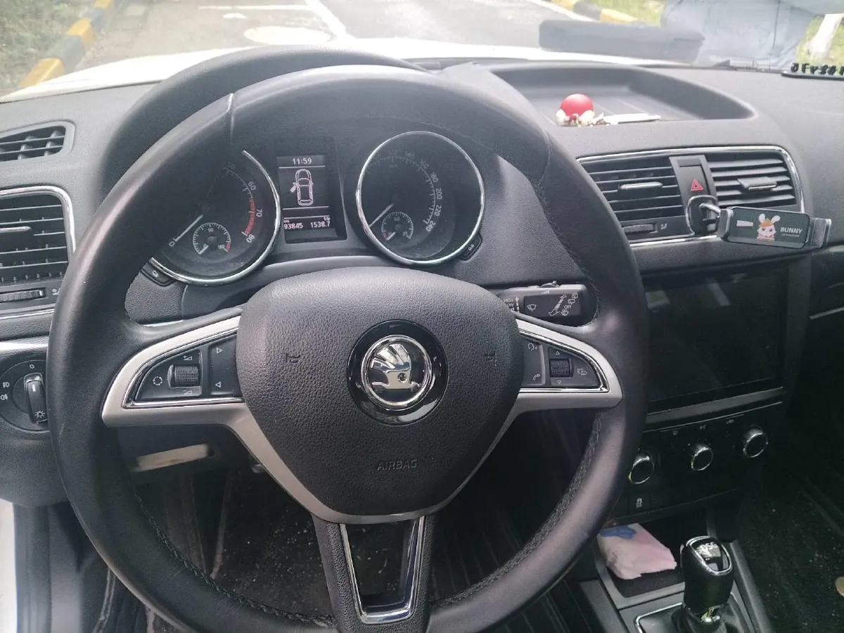 2017 Skoda Yeti 1.4T 150HP L4 7DCT,autocango,china used car exporter,china ev exporter,chinese used car exporter,chinese used ev exporter