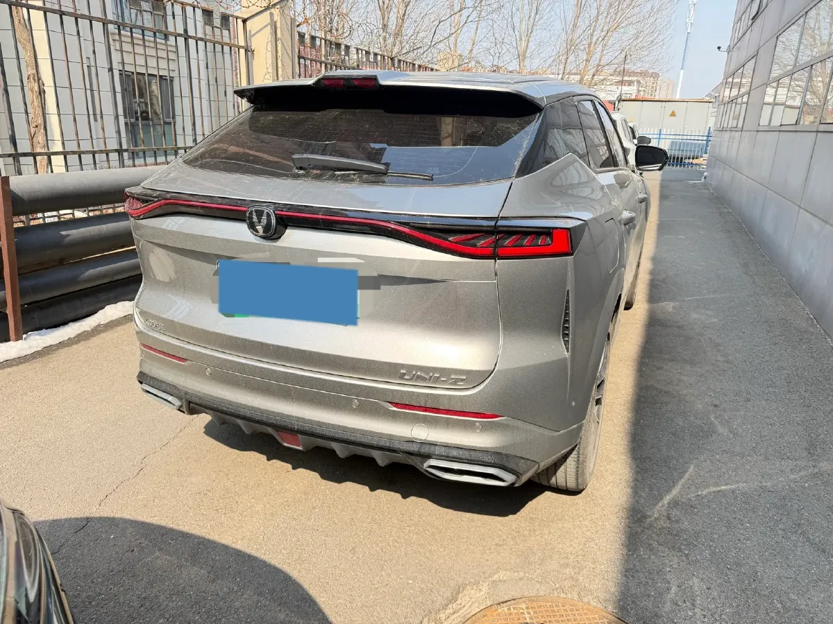 2024 ChangAn UNI-Z 1.5L 98HP L4 E-CVT PHEV 18.4KWH,autocango,china used car exporter,china ev exporter,chinese used car exporter,chinese used ev exporter