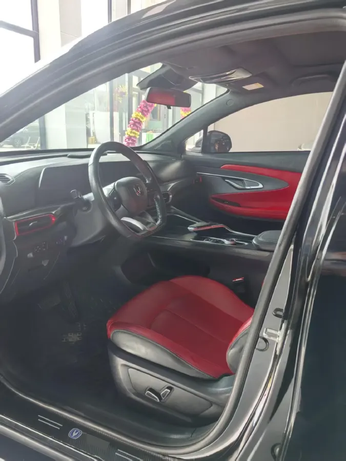 2020 ChangAn UNI-T 1.5T 180HP L4 7DCT,autocango,china used car exporter,china ev exporter,chinese used car exporter,chinese used ev exporter