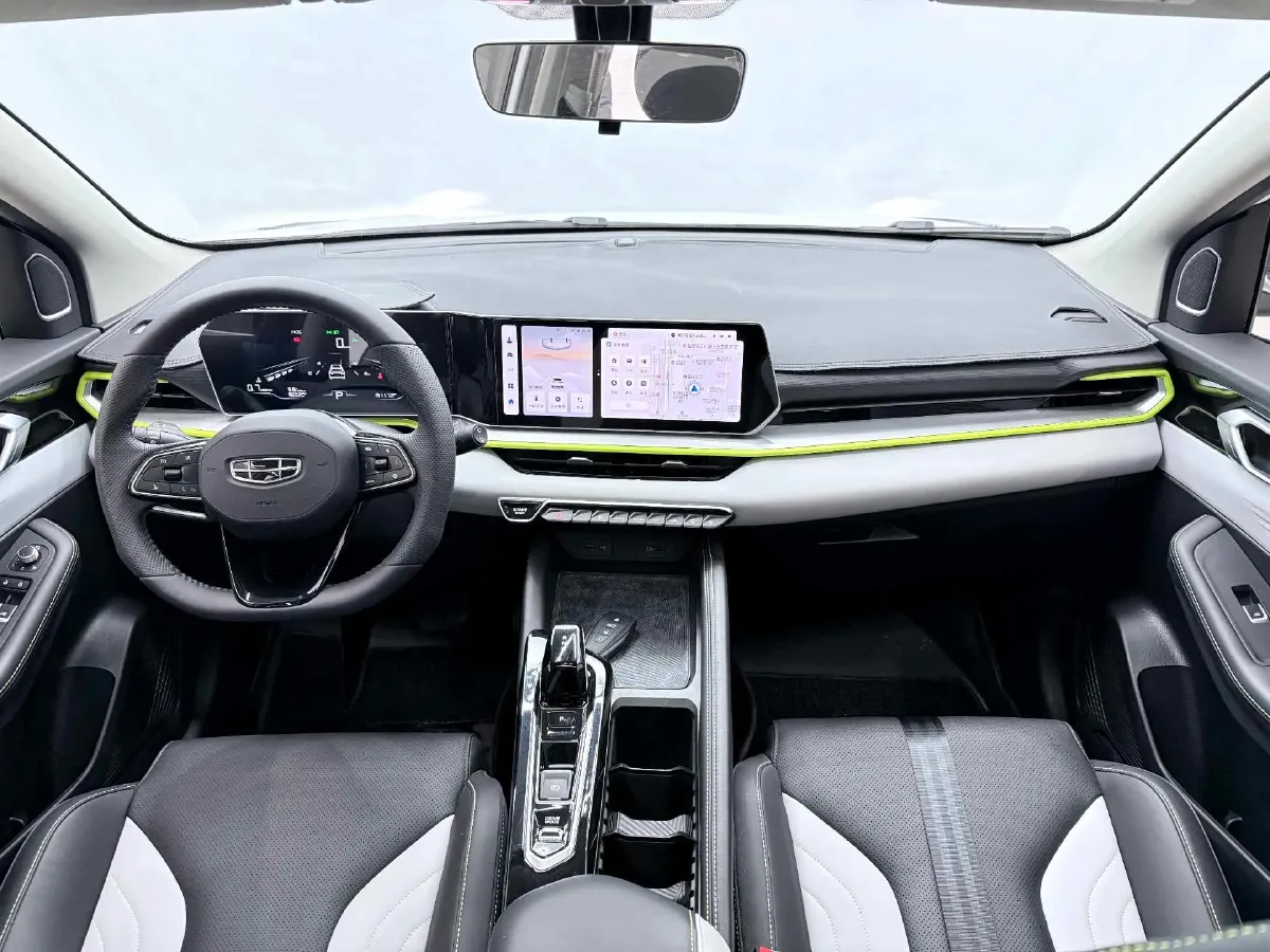 2022 Geely Coolray 1.5T 181HP L4 7DCT,autocango,china used car exporter,china ev exporter,chinese used car exporter,chinese used ev exporter