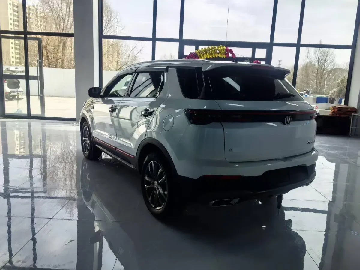 2022 ChangAn Oshan X7 Plus 1.5T 188HP L4 7DCT,autocango,china used car exporter,china ev exporter,chinese used car exporter,chinese used ev exporter