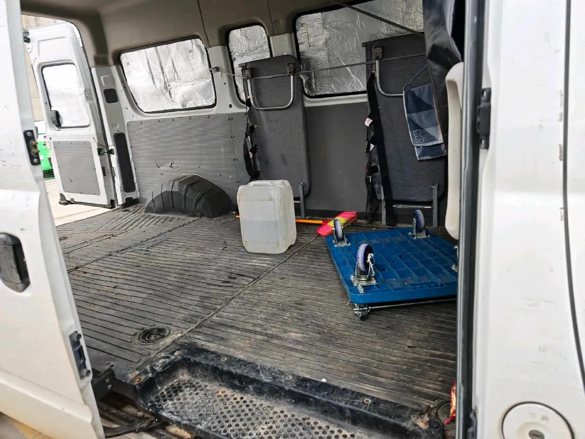 2020 MAXUS XinTu V80 2.5T 136HP L4 6MT,autocango,china used car exporter,china ev exporter,chinese used car exporter,chinese used ev exporter