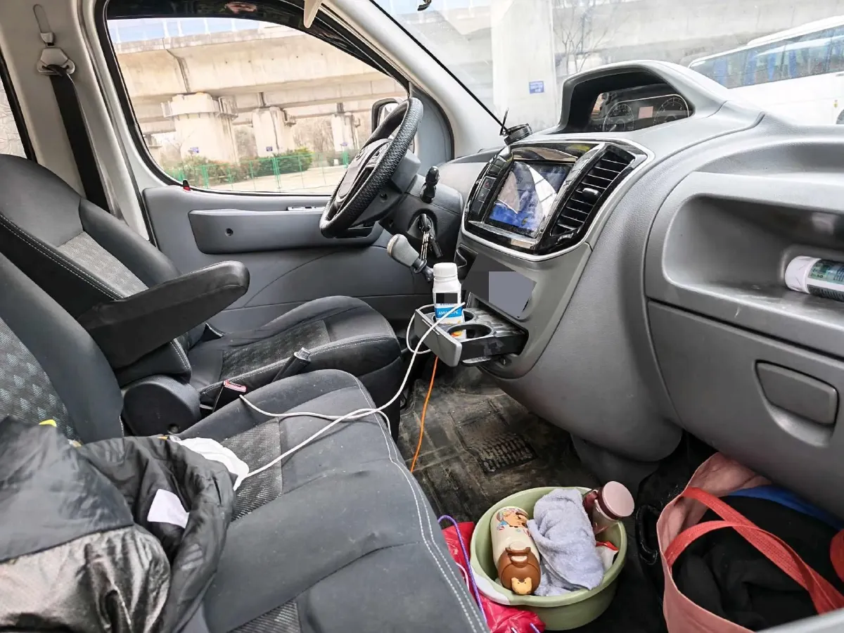 2020 MAXUS XinTu V80 2.5T 136HP L4 6MT,autocango,china used car exporter,china ev exporter,chinese used car exporter,chinese used ev exporter