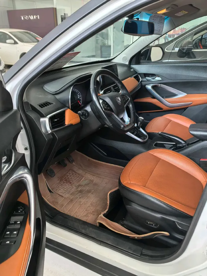 2017 BaoJun 510 1.5L 112HP L4 6MT,autocango,china used car exporter,china ev exporter,chinese used car exporter,chinese used ev exporter