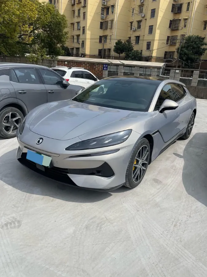 2024 Denza DenzaZ9GT 2.0T 207HP L4 E-CVT PHEV 38.5KWH,autocango,china used car exporter,china ev exporter,chinese used car exporter,chinese used ev exporter