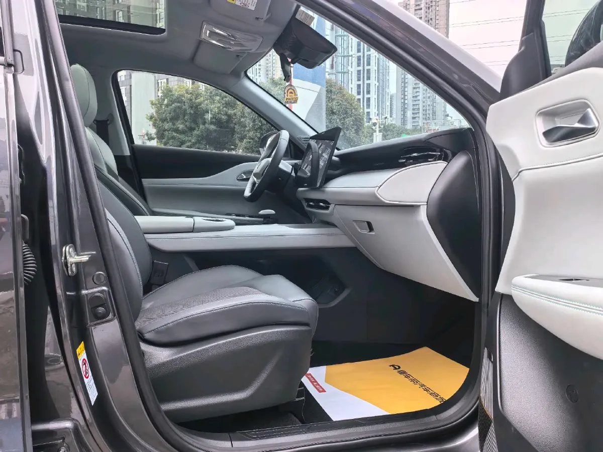 2025 ChangAn UNI-Z 1.5T 188HP L4 7DCT,autocango,china used car exporter,china ev exporter,chinese used car exporter,chinese used ev exporter