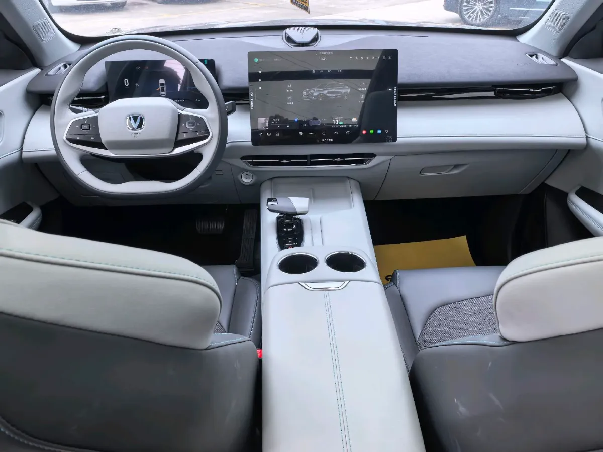 2025 ChangAn UNI-Z 1.5T 188HP L4 7DCT,autocango,china used car exporter,china ev exporter,chinese used car exporter,chinese used ev exporter