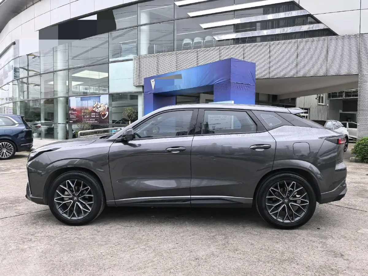 2025 ChangAn UNI-Z 1.5T 188HP L4 7DCT,autocango,china used car exporter,china ev exporter,chinese used car exporter,chinese used ev exporter