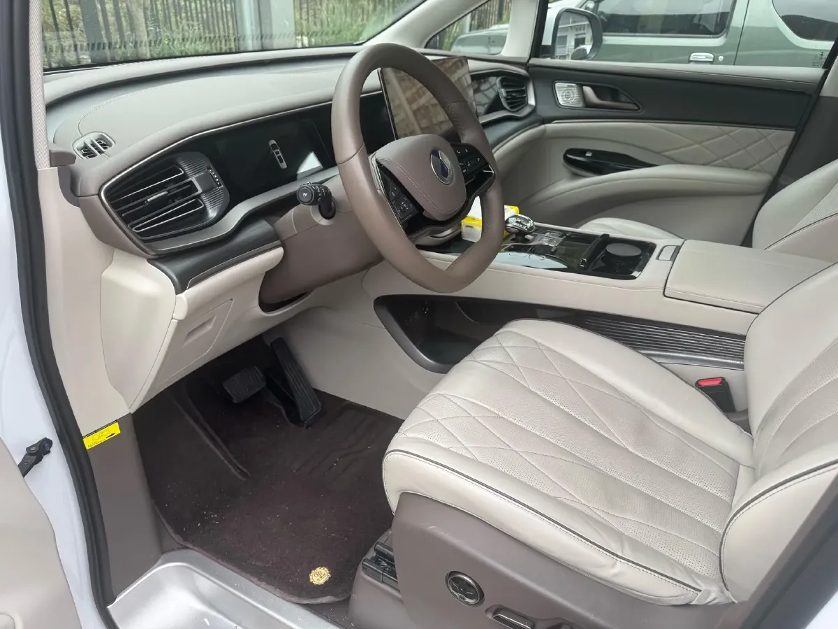 2022 Mercedes-Benz GLC Class 2.0T 197HP L4 9AT,autocango,china used car exporter,china ev exporter,chinese used car exporter,chinese used ev exporter