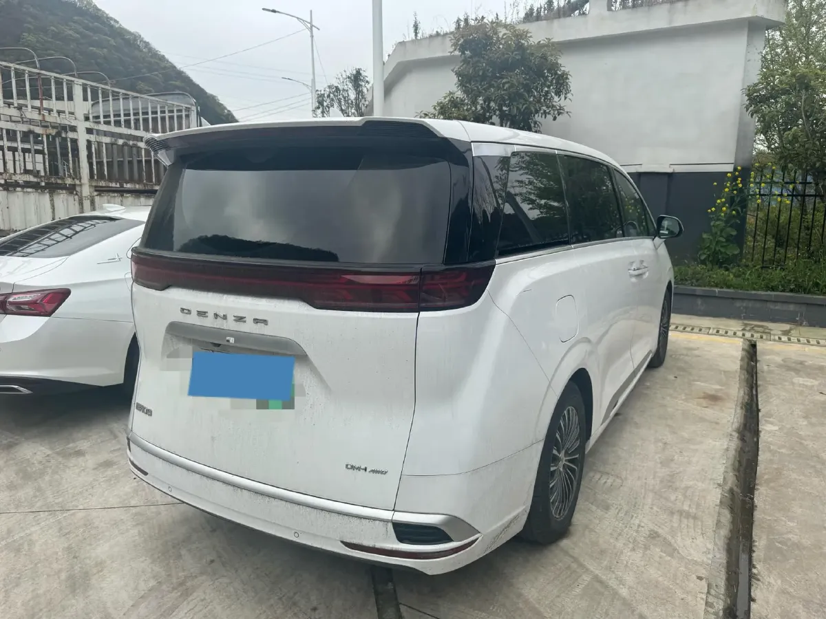 2022 Mercedes-Benz GLC Class 2.0T 197HP L4 9AT,autocango,china used car exporter,china ev exporter,chinese used car exporter,chinese used ev exporter