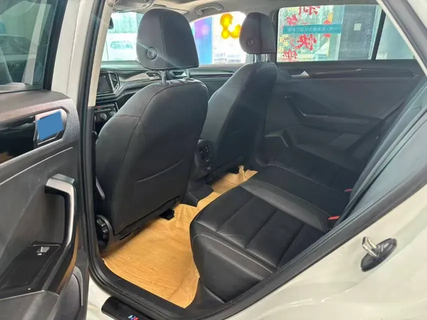 2019 Volkswagen T-Roc 1.4T 150HP L4 7DCT,autocango,china used car exporter,china ev exporter,chinese used car exporter,chinese used ev exporter