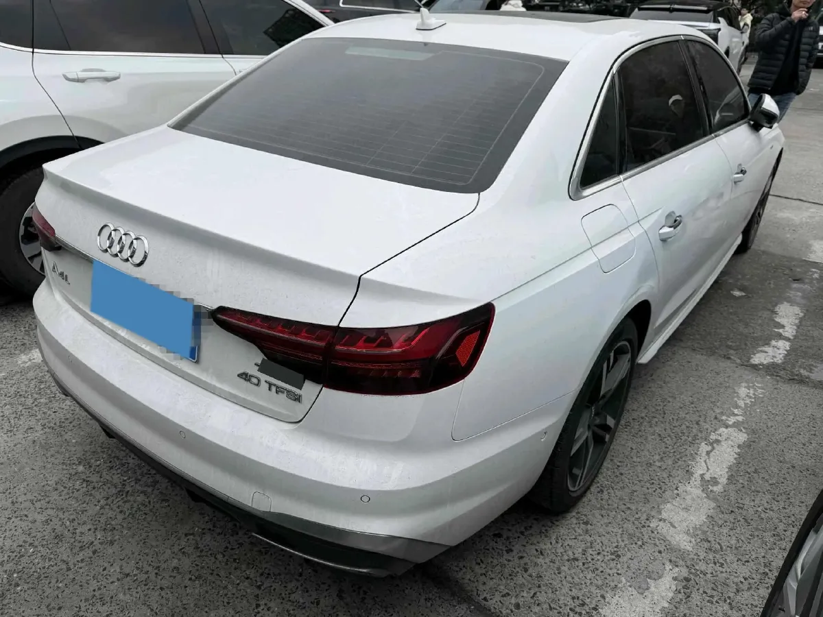 2020 Audi A4L 2.0T 190HP L4 7DCT,autocango,china used car exporter,china ev exporter,chinese used car exporter,chinese used ev exporter