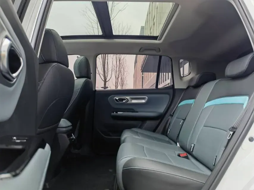 2024 Leapmotor C11 1.5L 95HP L4 REEV 43.74KWH,autocango,china used car exporter,china ev exporter,chinese used car exporter,chinese used ev exporter