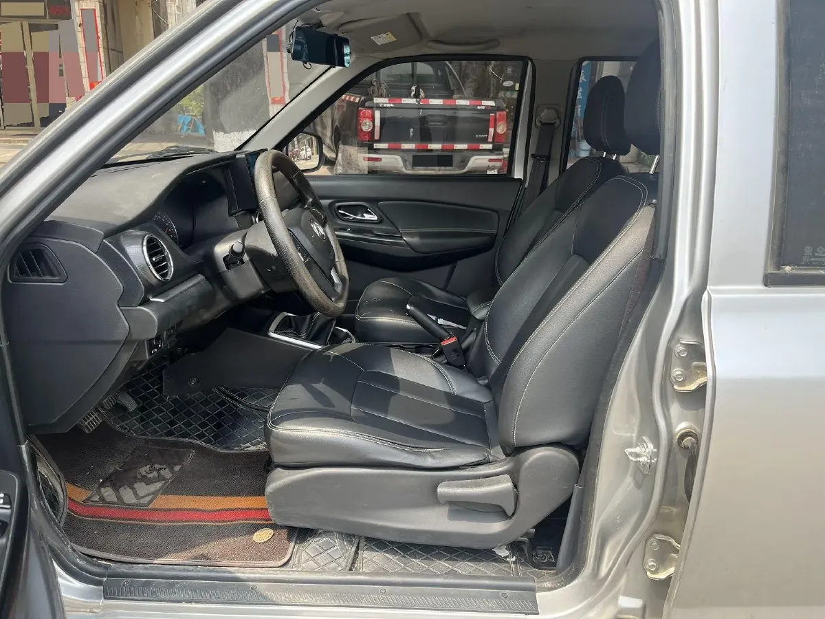 2023 Dongfeng RuiQi 2.4L 158HP L4 5MT,autocango,china used car exporter,china ev exporter,chinese used car exporter,chinese used ev exporter