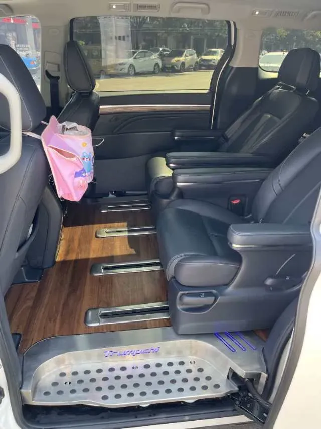 2021 GAC Trumpchi M8 2.0T 252HP L4 8AT,autocango,china used car exporter,china ev exporter,chinese used car exporter,chinese used ev exporter