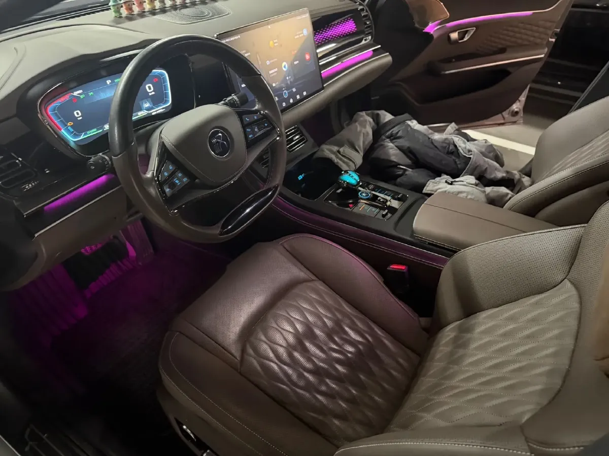 2022 Volkswagen Tiguan L 2.0T 186HP L4 7DCT,autocango,china used car exporter,china ev exporter,chinese used car exporter,chinese used ev exporter