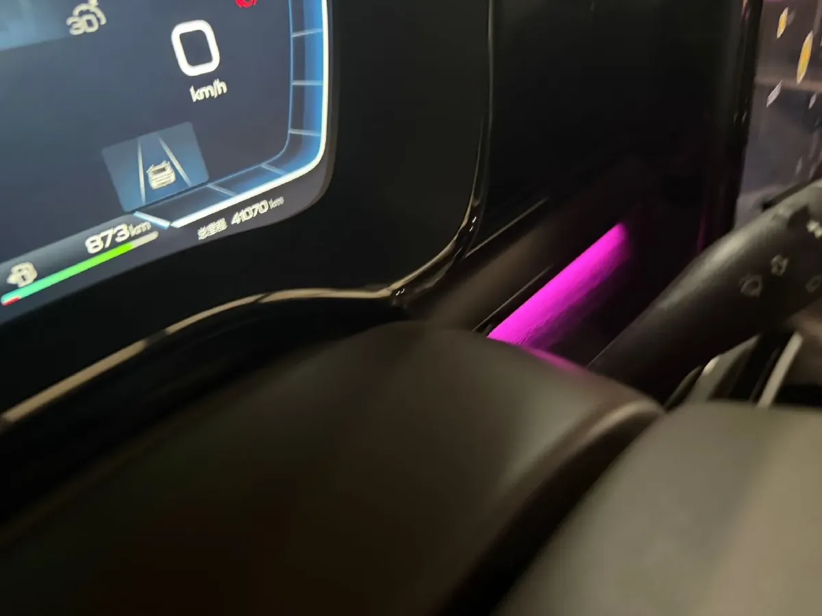 2022 Volkswagen Tiguan L 2.0T 186HP L4 7DCT,autocango,china used car exporter,china ev exporter,chinese used car exporter,chinese used ev exporter