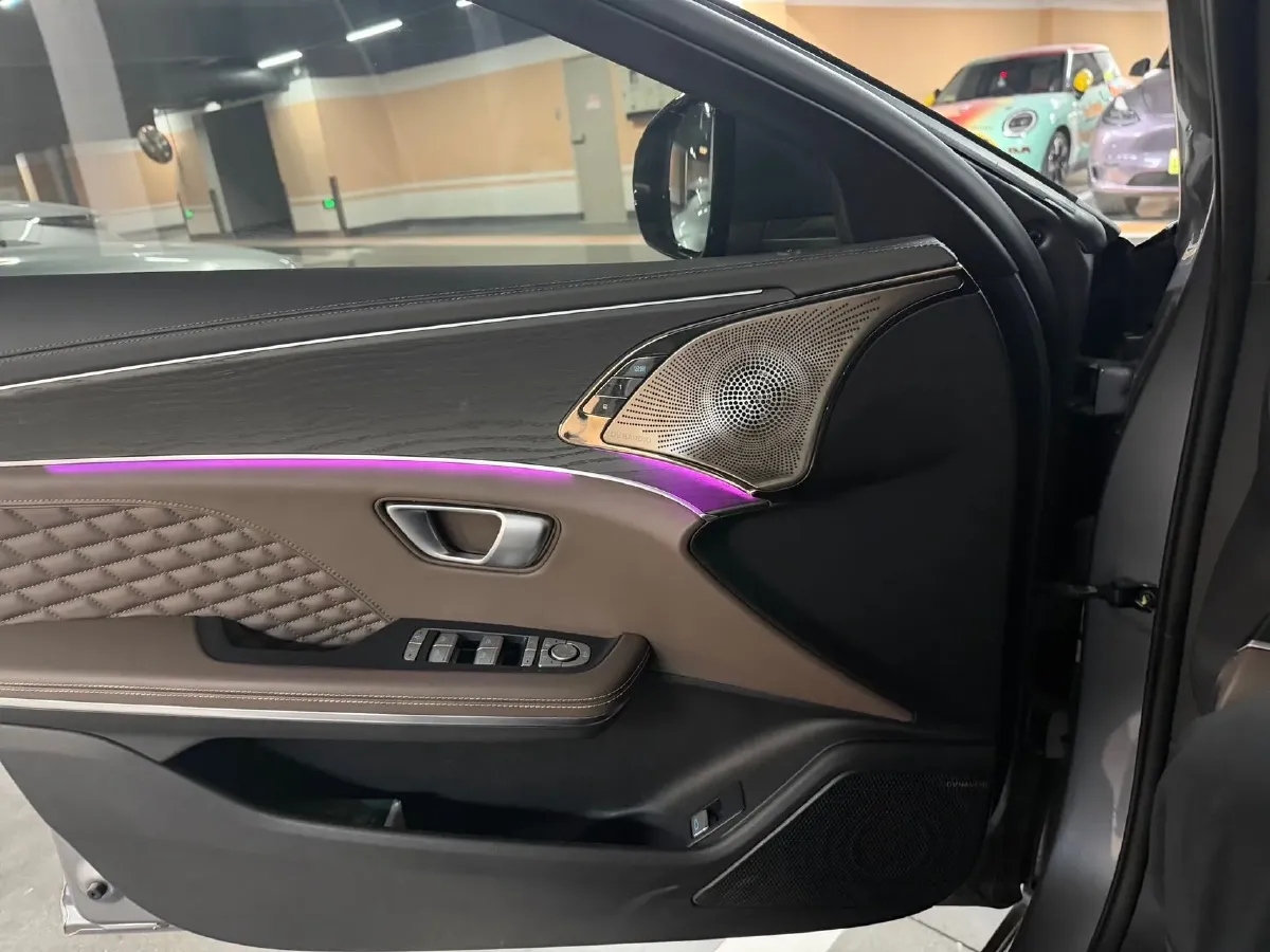 2022 Volkswagen Tiguan L 2.0T 186HP L4 7DCT,autocango,china used car exporter,china ev exporter,chinese used car exporter,chinese used ev exporter