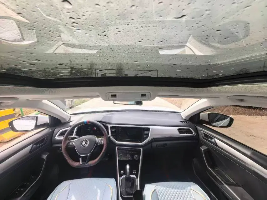 2022 Volkswagen T-Roc 1.4T 150HP L4 7DCT,autocango,china used car exporter,china ev exporter,chinese used car exporter,chinese used ev exporter