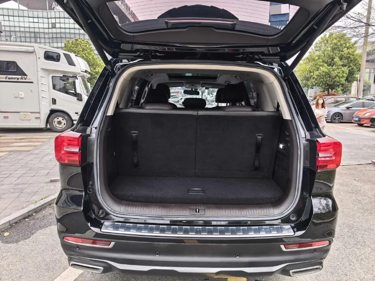 2019 Roewe RX8 2.0T 222HP L4 6AT,autocango,china used car exporter,china ev exporter,chinese used car exporter,chinese used ev exporter