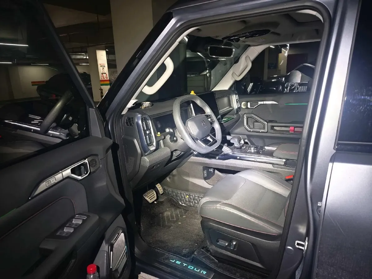 2023 Jetour Traveller 2.0T 254HP L4 7DCT,autocango,china used car exporter,china ev exporter,chinese used car exporter,chinese used ev exporter