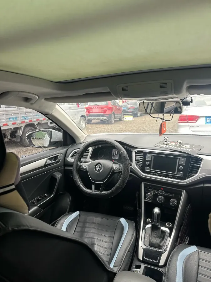 2019 Volkswagen T-Roc 1.4T 131HP L4 7DCT,autocango,china used car exporter,china ev exporter,chinese used car exporter,chinese used ev exporter