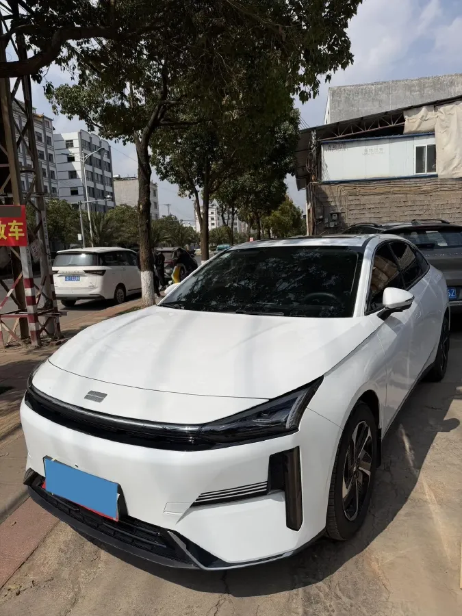 2023 Geely Galaxy L6 1.5T 163HP L4 3DHT PHEV,autocango,china used car exporter,china ev exporter,chinese used car exporter,chinese used ev exporter