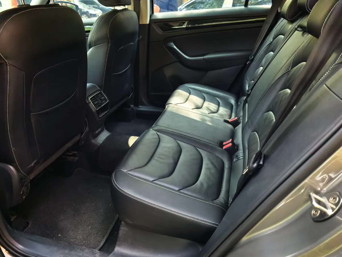 2019 Chevrolet Equinox 2.0T 260HP L4 9AT,autocango,china used car exporter,china ev exporter,chinese used car exporter,chinese used ev exporter