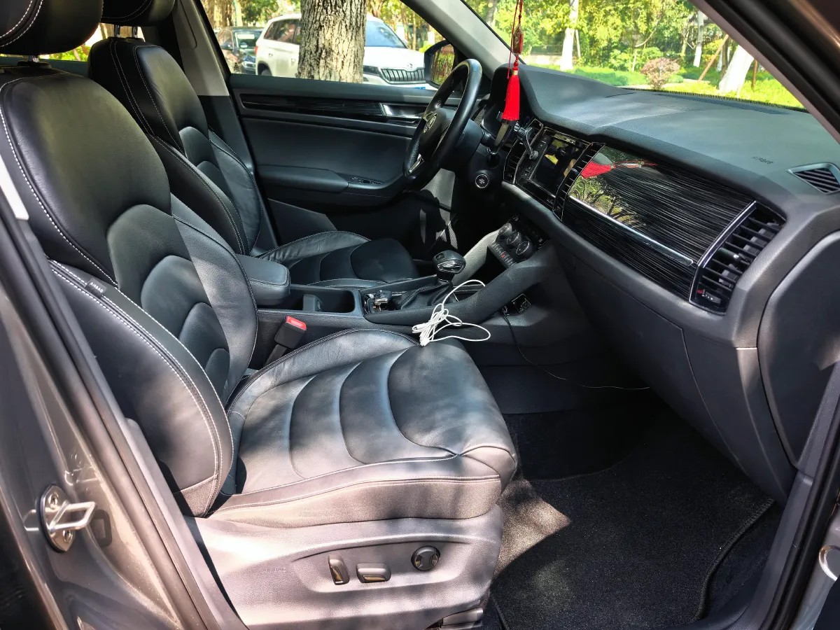 2019 Chevrolet Equinox 2.0T 260HP L4 9AT,autocango,china used car exporter,china ev exporter,chinese used car exporter,chinese used ev exporter