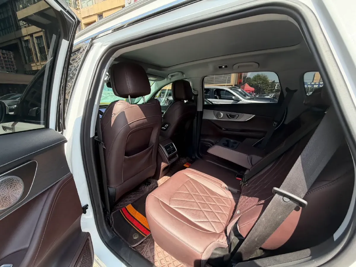 2024 Chery Tiggo 8 PRO 1.6T 197HP L4 7DCT,autocango,china used car exporter,china ev exporter,chinese used car exporter,chinese used ev exporter
