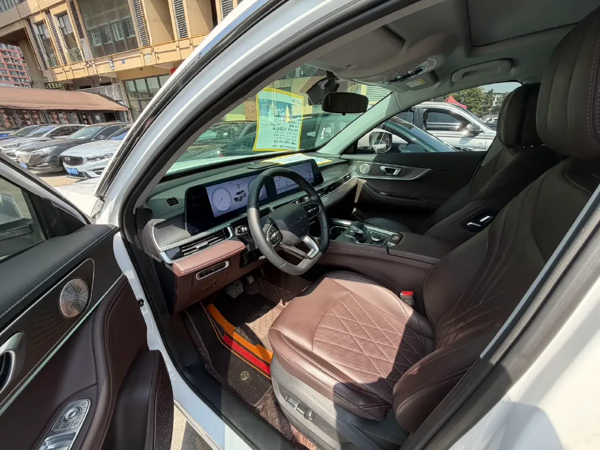 2024 Chery Tiggo 8 PRO 1.6T 197HP L4 7DCT,autocango,china used car exporter,china ev exporter,chinese used car exporter,chinese used ev exporter