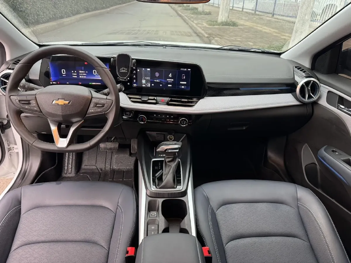 2024 Chevrolet Monza 1.5L 113HP L4 6DCT,autocango,china used car exporter,china ev exporter,chinese used car exporter,chinese used ev exporter