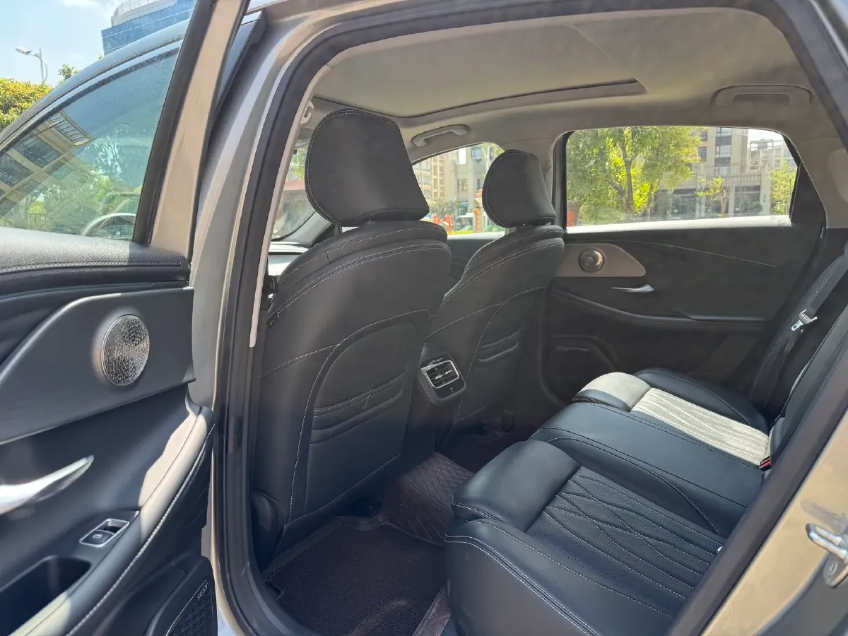 2025 Chery Arrizo 8 1.6T 197HP L4 7DCT,autocango,china used car exporter,china ev exporter,chinese used car exporter,chinese used ev exporter