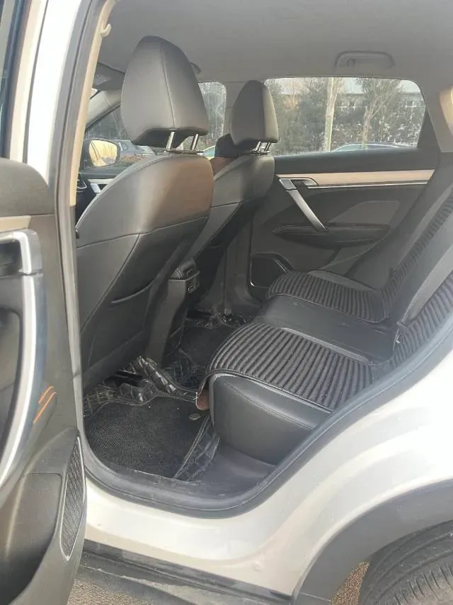 2025 Geely Coolray 1.5L 126HP L4 CVT,autocango,china used car exporter,china ev exporter,chinese used car exporter,chinese used ev exporter