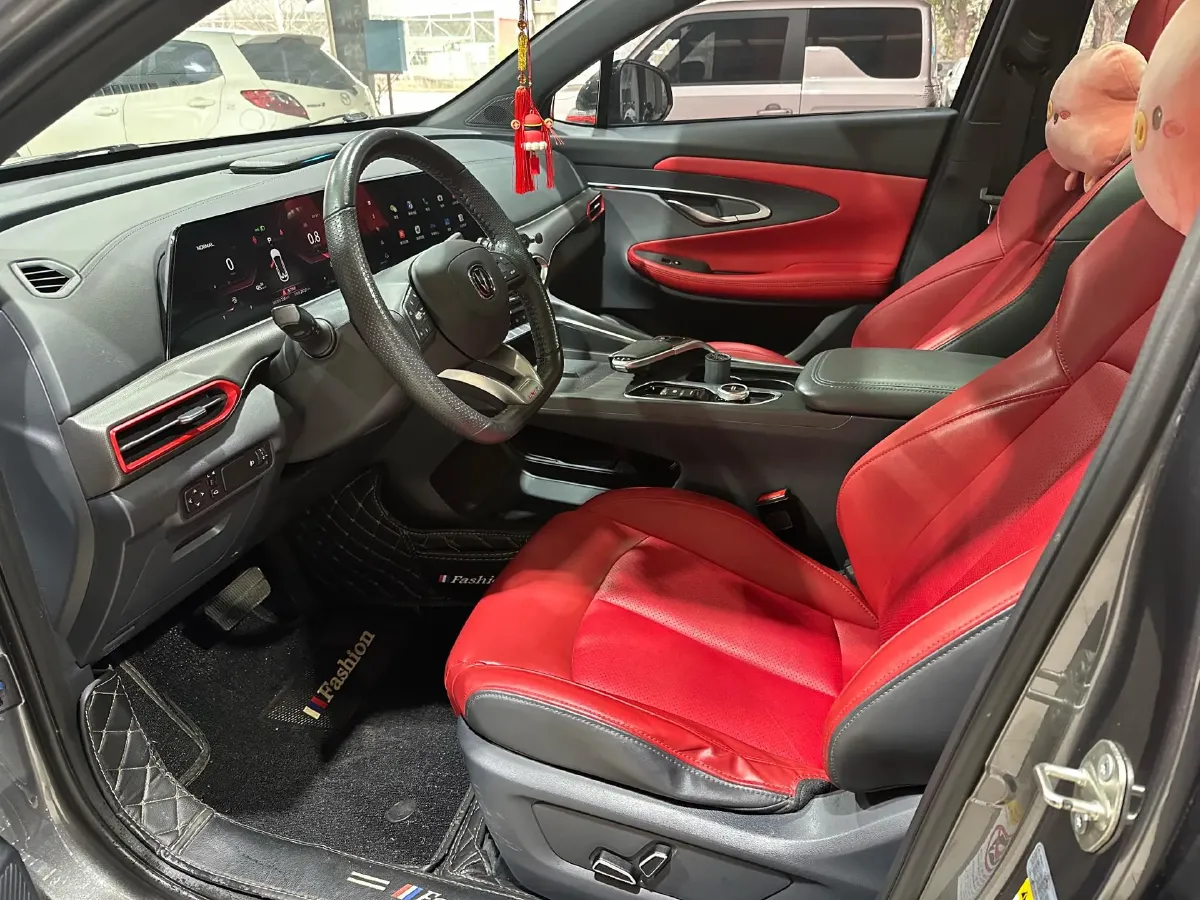 2020 ChangAn UNI-T 1.5T 180HP L4 7DCT,autocango,china used car exporter,china ev exporter,chinese used car exporter,chinese used ev exporter