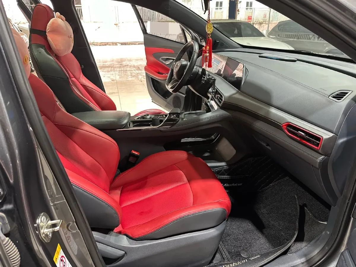 2020 ChangAn UNI-T 1.5T 180HP L4 7DCT,autocango,china used car exporter,china ev exporter,chinese used car exporter,chinese used ev exporter