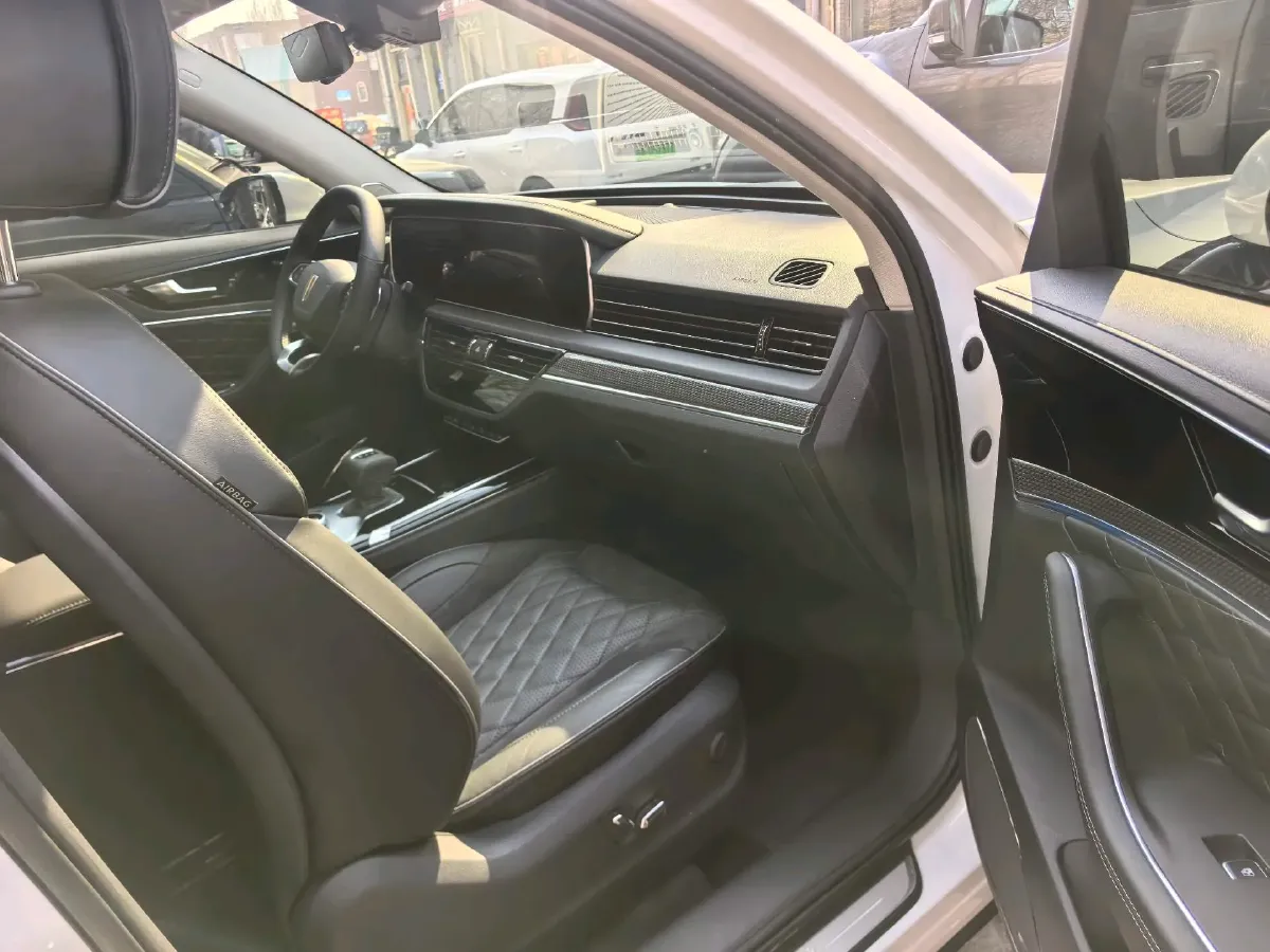 2019 HongQi HS5 2.0T 224HP L4 6AT,autocango,china used car exporter,china ev exporter,chinese used car exporter,chinese used ev exporter