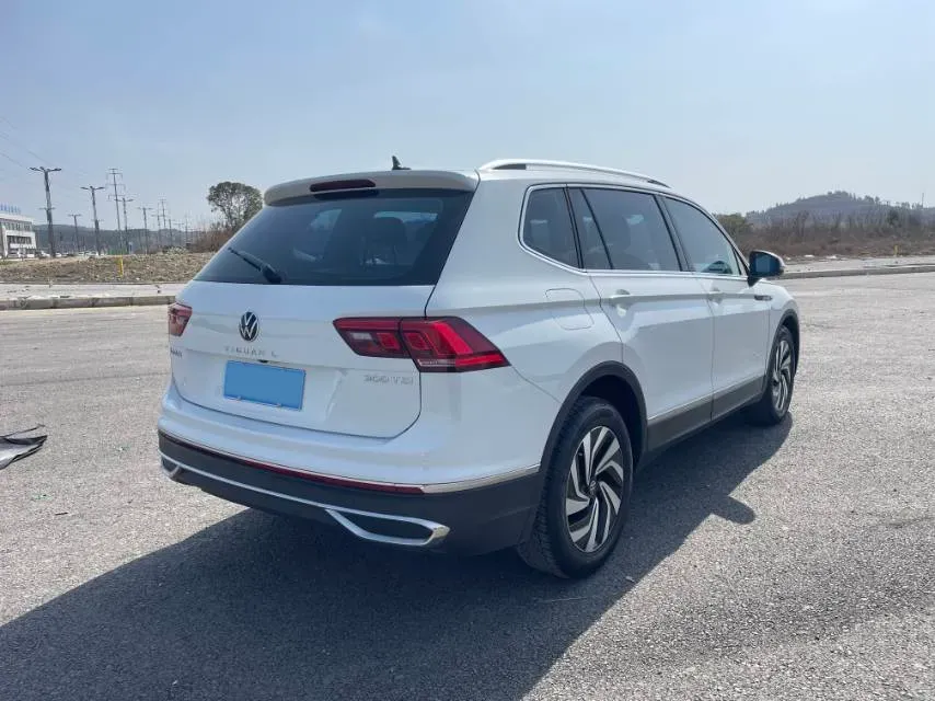 2023 Volkswagen Tiguan L 1.5T 160HP L4 7DCT,autocango,china used car exporter,china ev exporter,chinese used car exporter,chinese used ev exporter