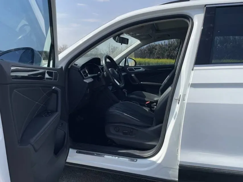 2023 Volkswagen Tiguan L 1.5T 160HP L4 7DCT,autocango,china used car exporter,china ev exporter,chinese used car exporter,chinese used ev exporter