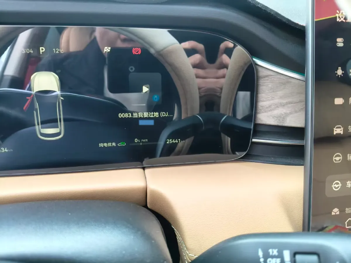 2022 AITO AITO M5 Range Extended 125HP REEV 40KWH,autocango,china used car exporter,china ev exporter,chinese used car exporter,chinese used ev exporter