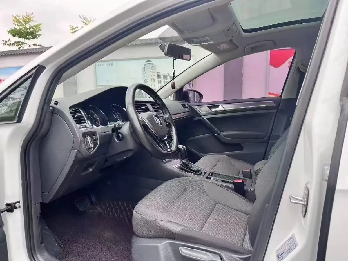 2018 Volkswagen Golf 1.4T 131HP L4 7DCT,autocango,china used car exporter,china ev exporter,chinese used car exporter,chinese used ev exporter