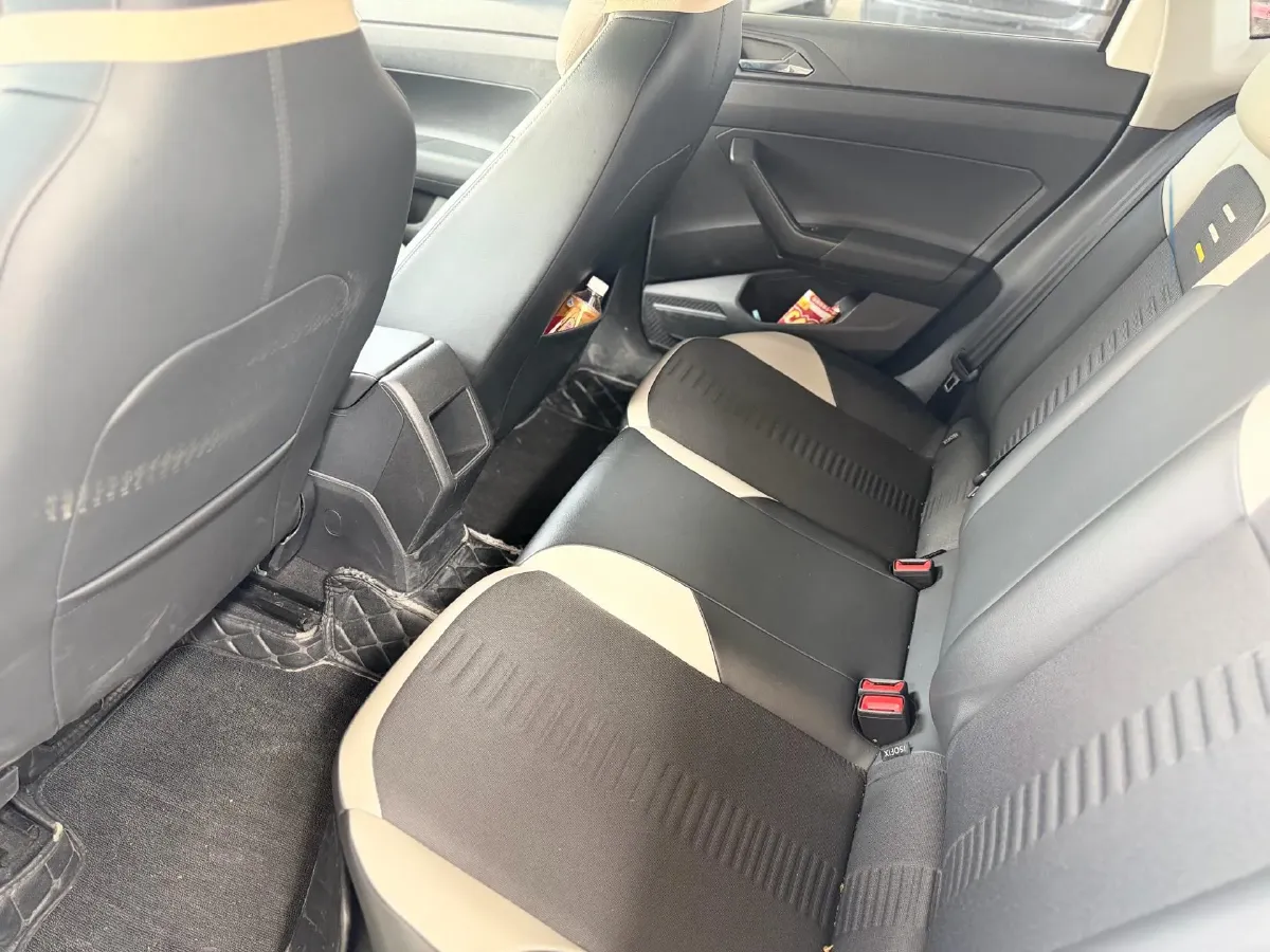 2021 Haval H6 1.5T 169HP L4 7DCT,autocango,china used car exporter,china ev exporter,chinese used car exporter,chinese used ev exporter