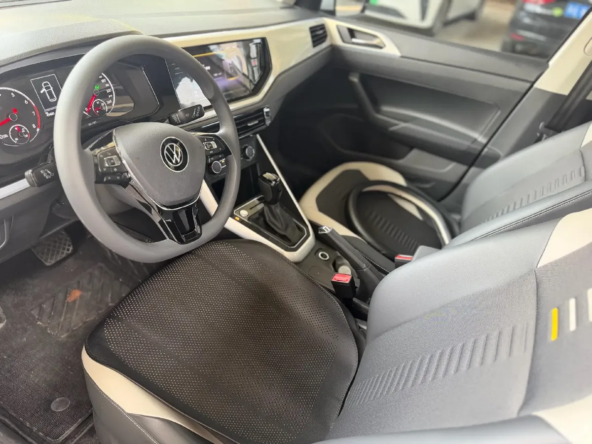 2021 Haval H6 1.5T 169HP L4 7DCT,autocango,china used car exporter,china ev exporter,chinese used car exporter,chinese used ev exporter