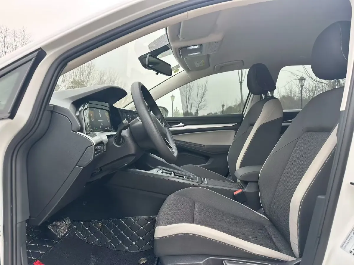 2021 Volkswagen Golf 1.2T 116HP L4 7DCT,autocango,china used car exporter,china ev exporter,chinese used car exporter,chinese used ev exporter