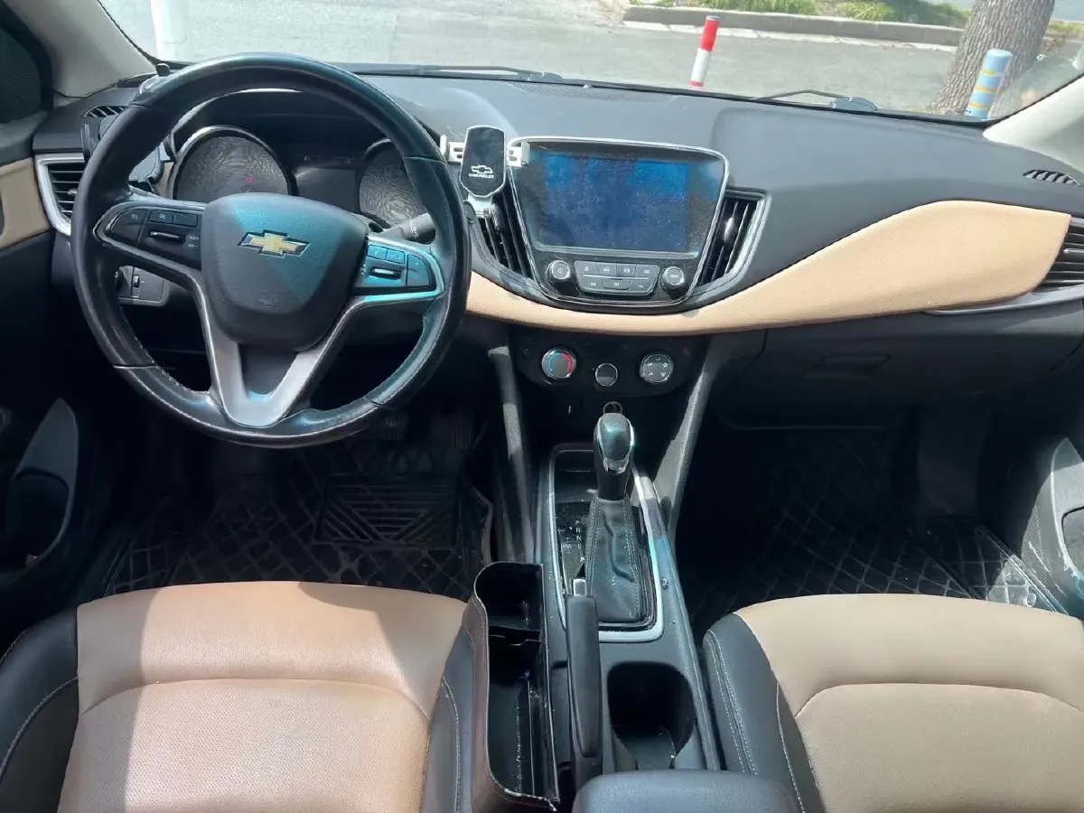 2021 Chevrolet Monza 1.5L 113HP L4 6AT,autocango,china used car exporter,china ev exporter,chinese used car exporter,chinese used ev exporter
