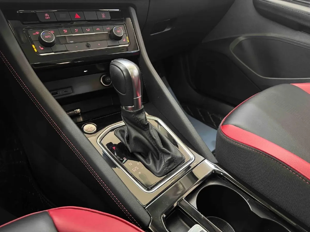 2023 Jetta VS5 1.4T 150HP L4 6AT,autocango,china used car exporter,china ev exporter,chinese used car exporter,chinese used ev exporter